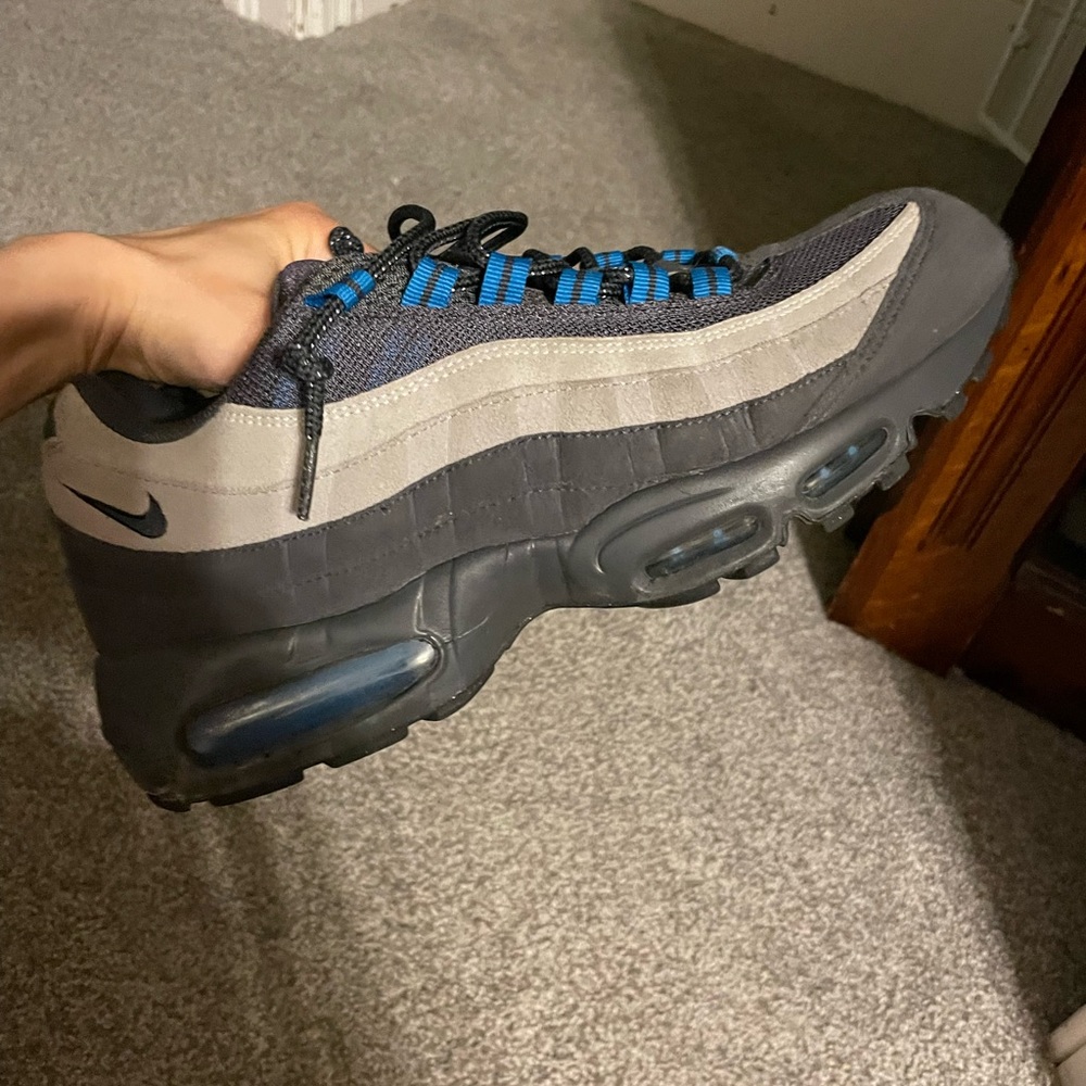 Air max’s - Picture 2 of 4